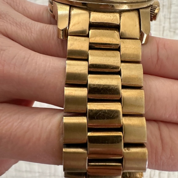 Michael Kors Oversized Runway Gold-Tone Watch - Picture 4 of 8